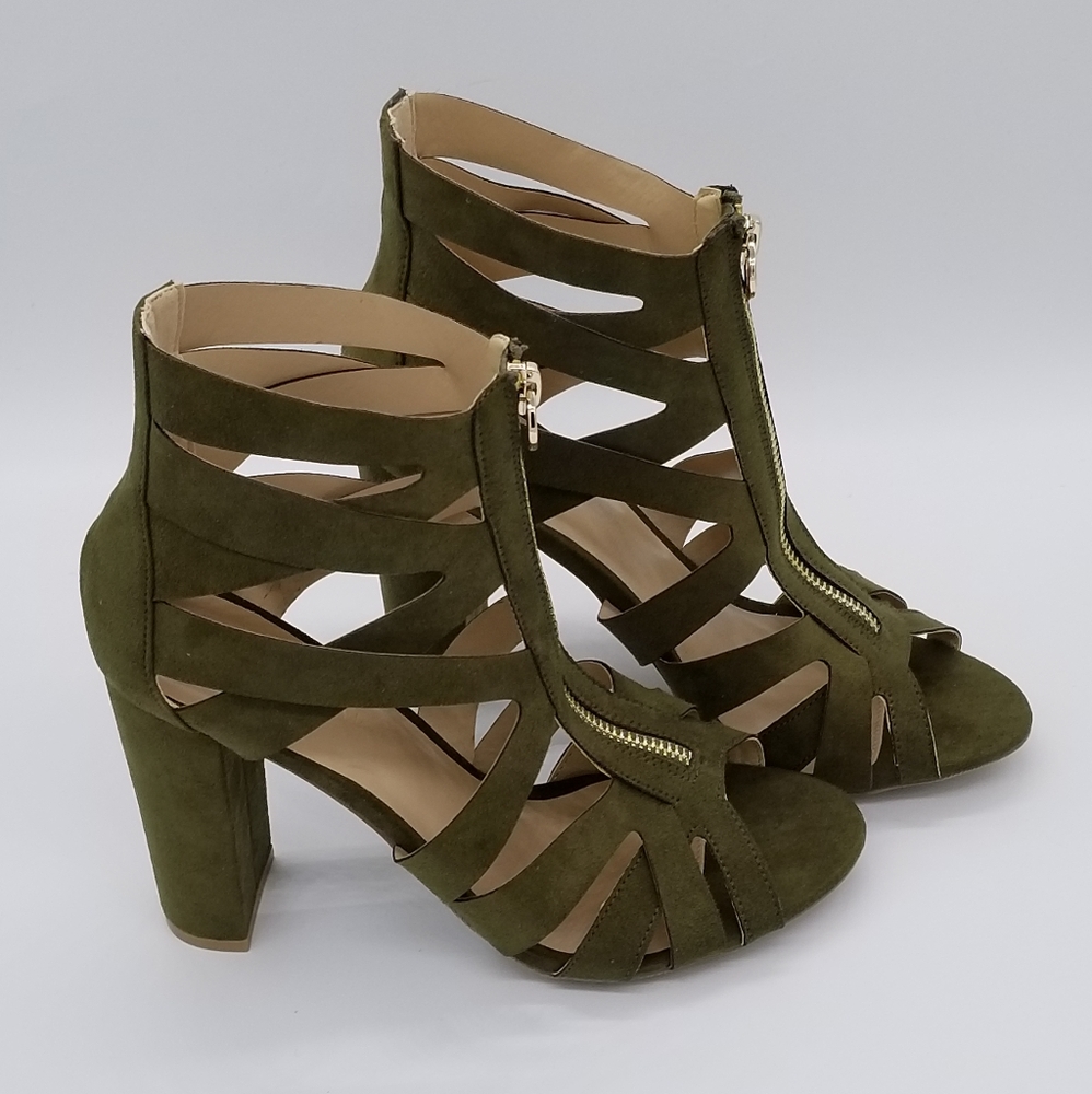 Wild Diva Lounge Green block heel sandals